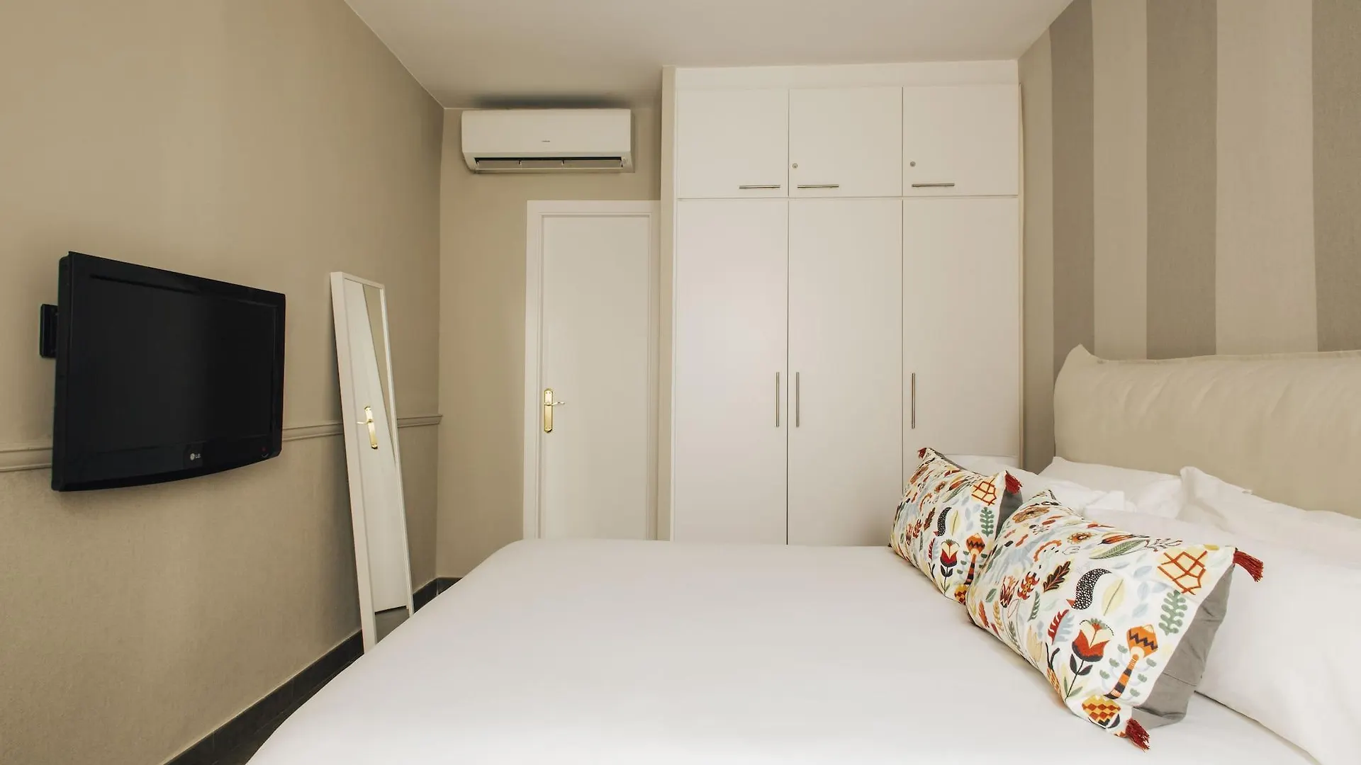 Barcelona Apartment Val